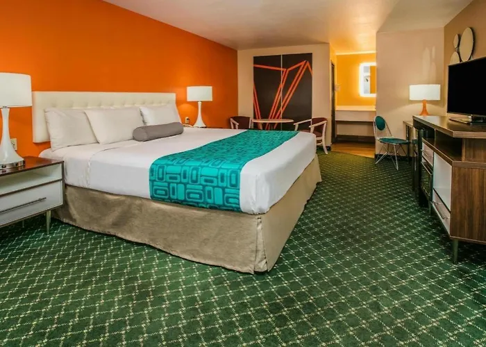 Hotel I-40 East Lucky Lane 2*