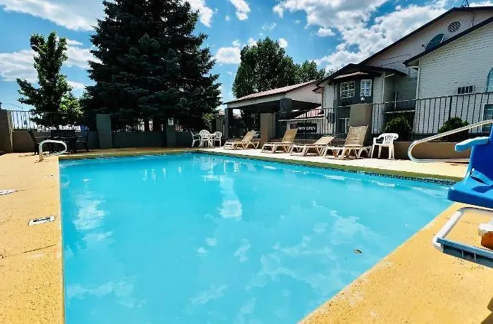 I-40 East Lucky Lane Hotel Flagstaff